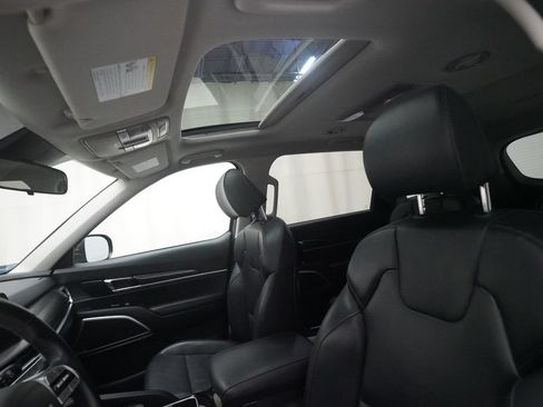 Used 2024 Kia Telluride S w/ S Sunroof Package FWD image 31