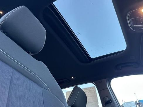 New 2025 Jeep Grand Cherokee Laredo X RWD image 4
