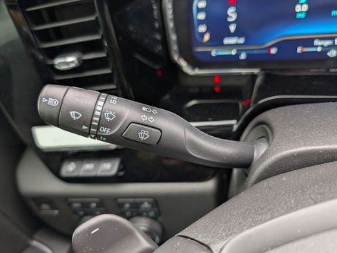 Used 2022 Chevrolet Silverado 1500 LTZ w/ LTZ Premium Package image 27