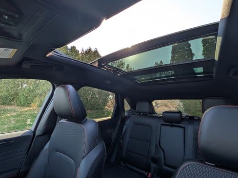 New 2026 Ford Escape ST-Line Select w/ Equipment Group 401A image 30