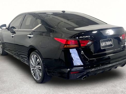 Used 2025 Nissan Altima 2.5 SL AWD/4WD image 14