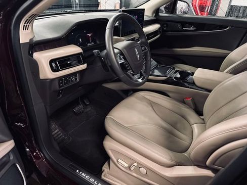 Used 2022 Lincoln Nautilus Reserve image 21