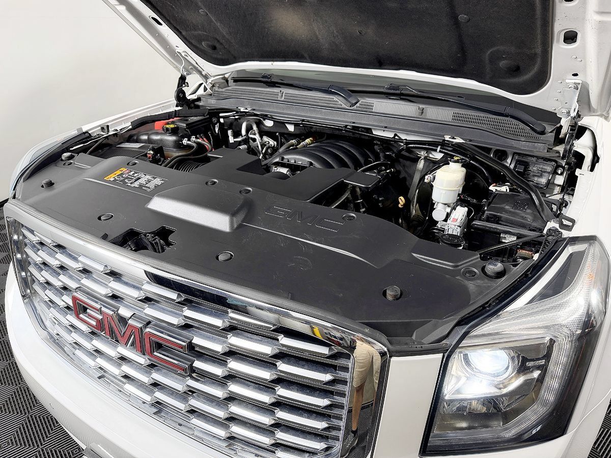 Used 2019 GMC Yukon Denali w/ Denali Ultimate Package AWD/4WD image 20