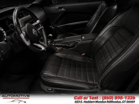 Used 2010 Ford Mustang GT Premium RWD image 29