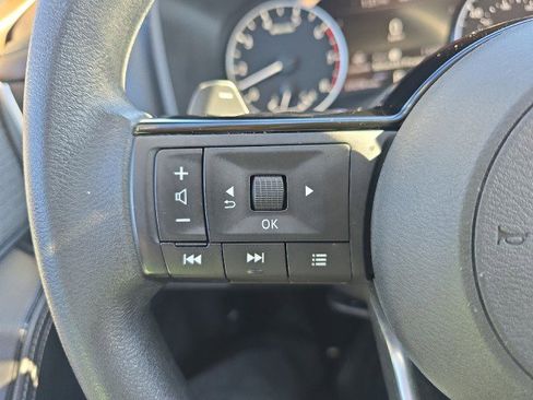 Used 2023 Nissan Rogue SV image 19