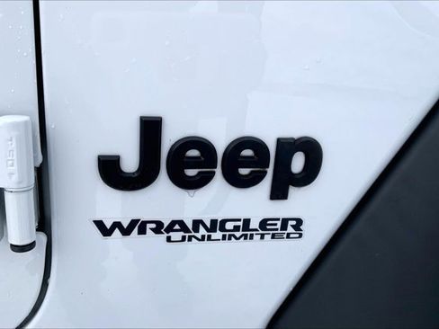 Used 2021 Jeep Wrangler Unlimited Sport image 30