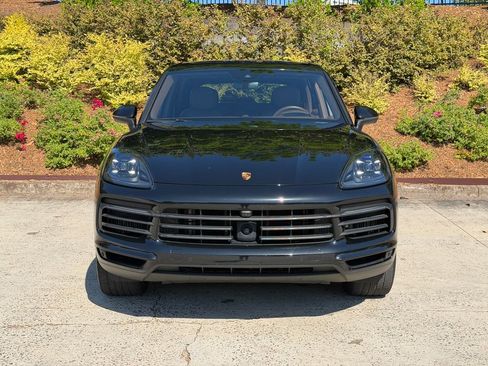 Used 2023 Porsche Cayenne AWD/4WD image 7