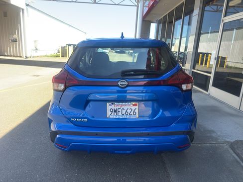 Used 2023 Nissan Kicks S FWD image 9