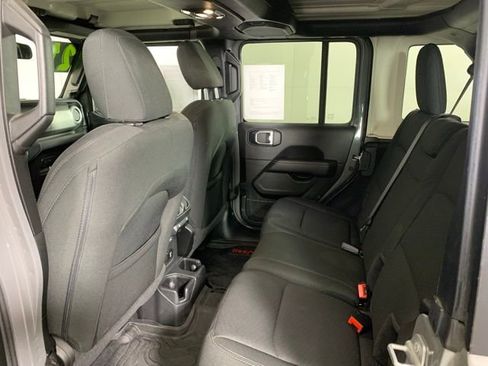 Used 2021 Jeep Wrangler Unlimited Sahara AWD/4WD image 25