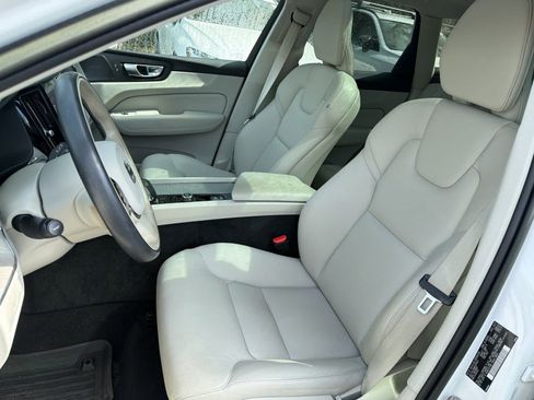 Used 2023 Volvo XC60 B5 Plus w/ Protection Package Premier image 26