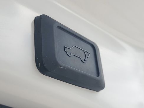 Certified 2024 Toyota RAV4 XLE w/ Convenience Package FWD image 10