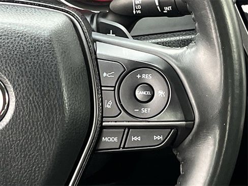 Used 2022 Toyota Camry XSE image 15