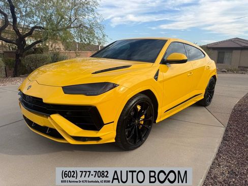 Used 2023 Lamborghini Urus S AWD/4WD image 1