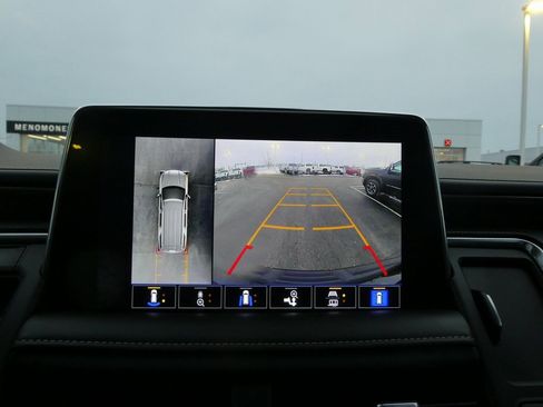 Used 2022 GMC Yukon SLT w/ SLT Premium Package image 5