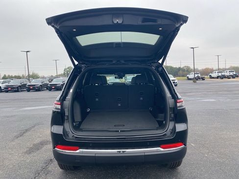 New 2025 Jeep Grand Cherokee Limited w/ Luxury Tech Group II image 44