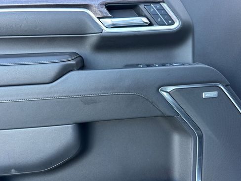 Certified 2025 Chevrolet Silverado 2500 LTZ w/ LTZ Premium Package image 9