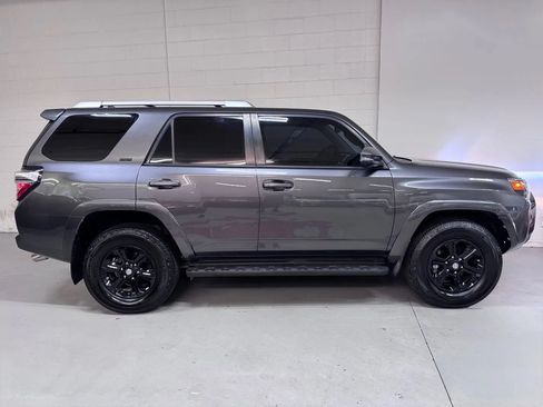Used 2014 Toyota 4Runner SR5 Premium w/ Convenience Package AWD/4WD image 2