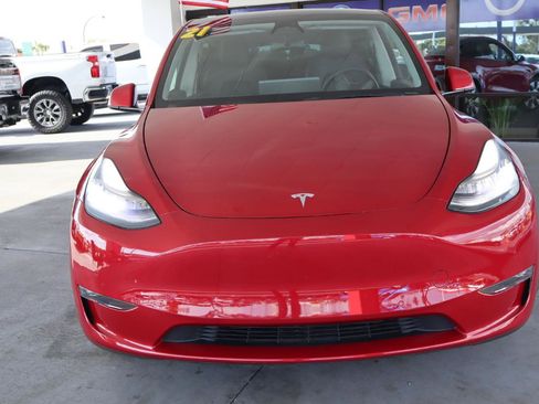 Used 2021 Tesla Model Y Long Range image 11