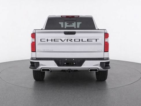 Used 2021 Chevrolet Silverado 1500 LTZ w/ LTZ Convenience Package II AWD/4WD image 13