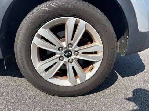 Used 2018 Kia Sportage LX AWD/4WD image 9