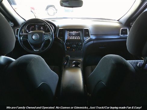 Used 2019 Jeep Grand Cherokee Laredo image 33