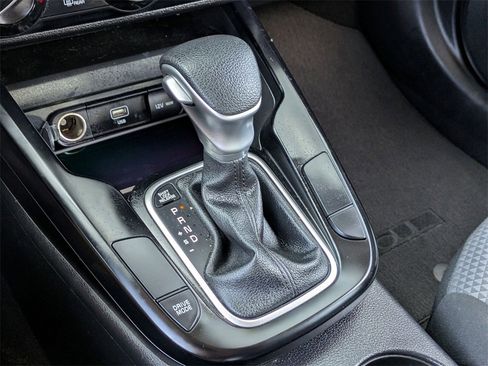 Used 2024 Kia Soul LX w/ Option Group 015 image 17