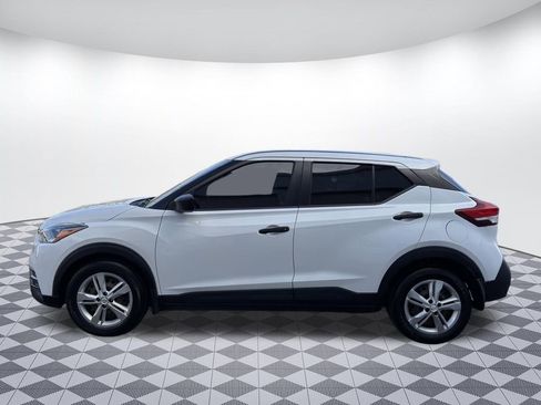 Used 2020 Nissan Kicks S FWD image 4
