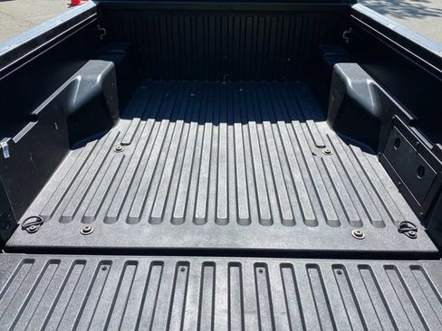 Used 2022 Toyota Tacoma SR5 w/ Technology Package RWD image 29