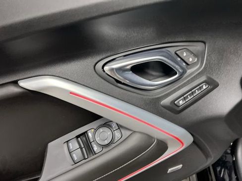 Certified 2021 Chevrolet Camaro SS image 22