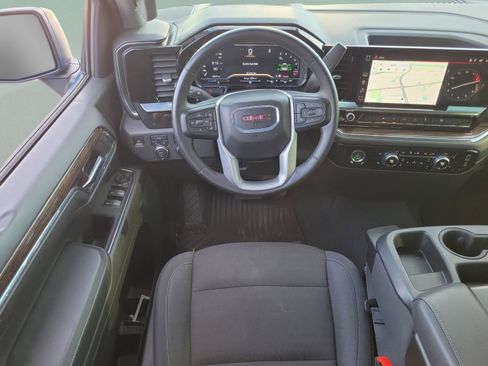 Used 2024 GMC Sierra 1500 Elevation AWD/4WD image 8