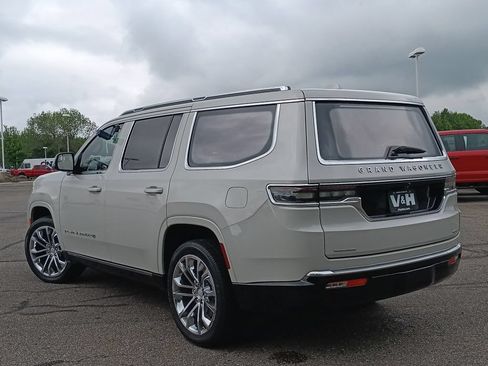 Used 2022 Jeep Grand Wagoneer Series II w/ Premium Group II AWD/4WD image 33