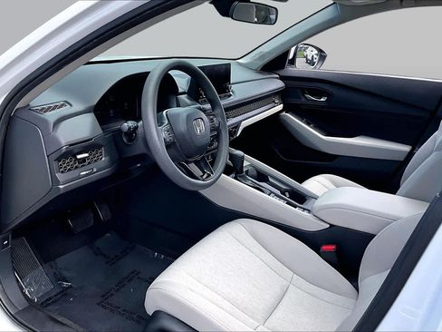 Used 2024 Honda Accord EX image 17
