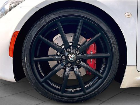 Used 2015 Alfa Romeo 4C Spider w/ Spider Track Package image 11