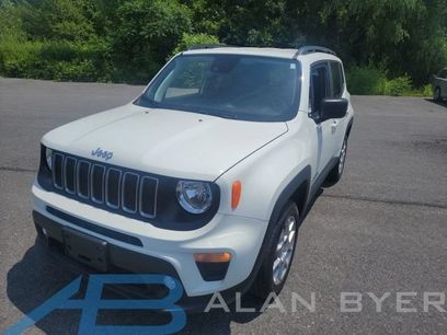 Used 2023 Jeep Renegade Latitude w/ Premium Group
