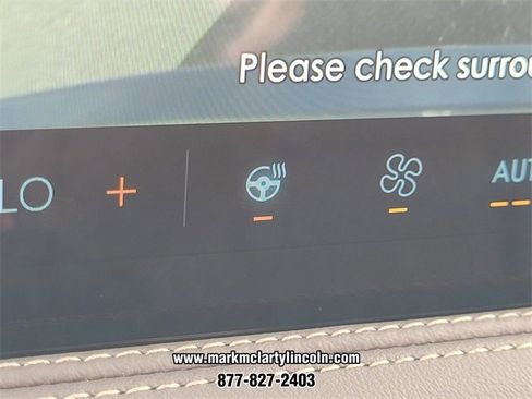 New 2026 Lincoln Corsair Premiere image 18