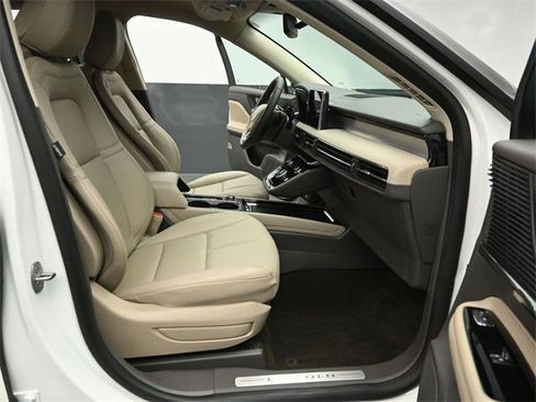 Certified 2022 Lincoln Corsair AWD w/ Equipment Group 101A image 30