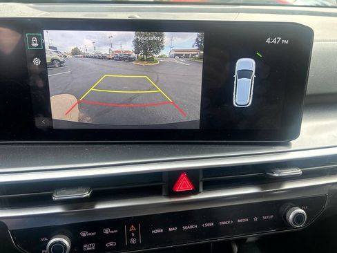 Certified 2024 Kia Sorento S w/ Panoramic Sunroof Package AWD/4WD image 18