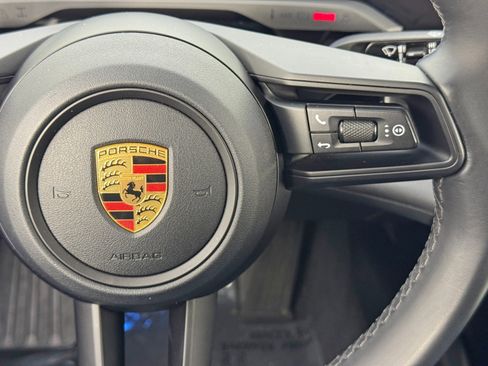 Used 2022 Porsche Taycan image 23