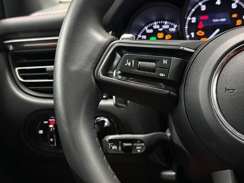 Certified 2026 Porsche Macan AWD/4WD image 20