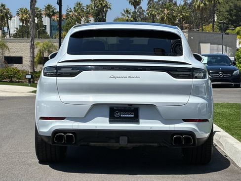 Used 2020 Porsche Cayenne Turbo AWD/4WD image 4