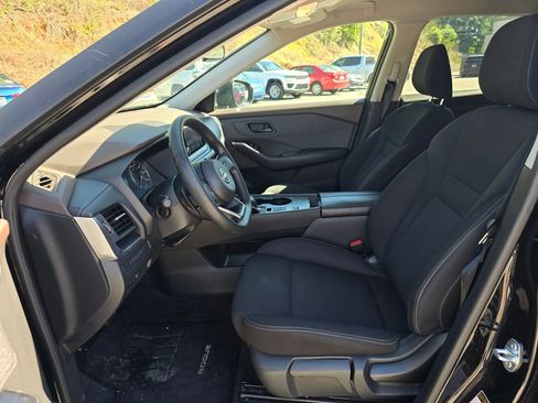 Used 2023 Nissan Rogue S FWD image 4
