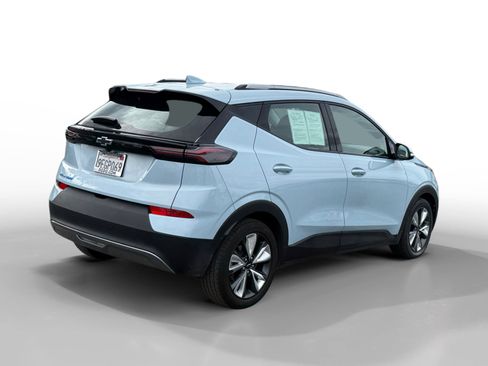Used 2023 Chevrolet Bolt EUV LT w/ Convenience Package image 5