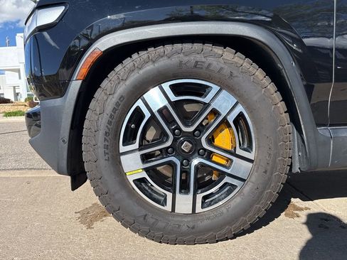 Used 2022 Rivian R1T Adventure AWD/4WD image 27