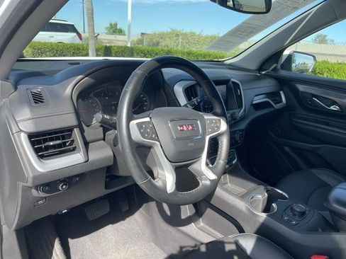 Used 2023 GMC Terrain SLT FWD image 10