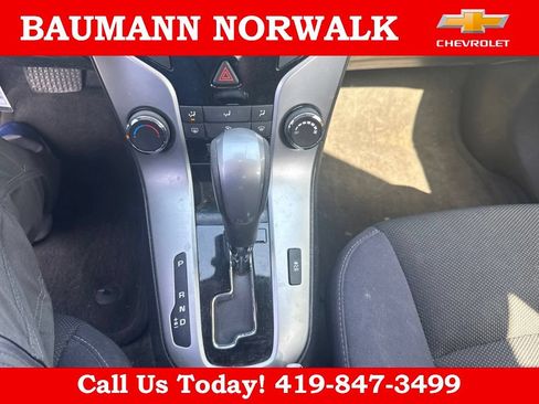 Used 2015 Chevrolet Cruze LT FWD image 23
