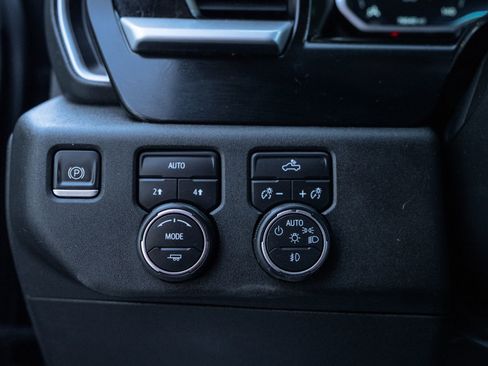 Used 2022 Chevrolet Silverado 1500 RST AWD/4WD image 26