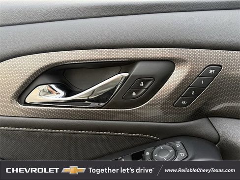 Certified 2022 Chevrolet Traverse Premier w/ Redline Edition image 28