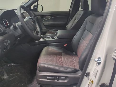 New 2026 Honda Ridgeline Black Edition image 9