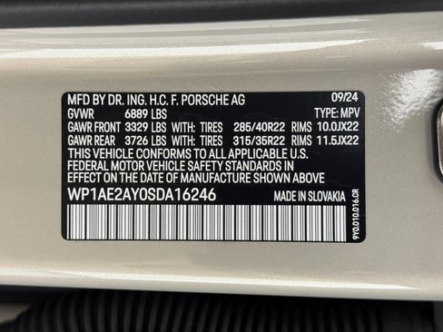 Used 2025 Porsche Cayenne E-Hybrid image 46