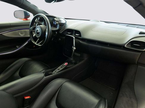 Used 2023 McLaren Artura RWD image 27